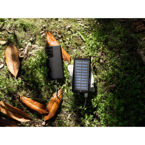 Akupank päikesepatareiga 8000 mAh Clerk